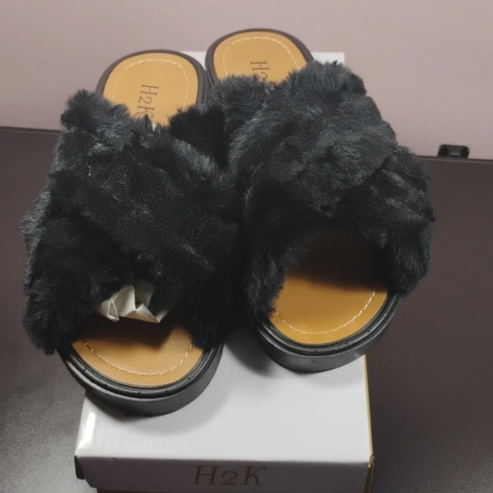New Fur Fuzzy Slide Sandals Black Blush Low Wedge Size 6